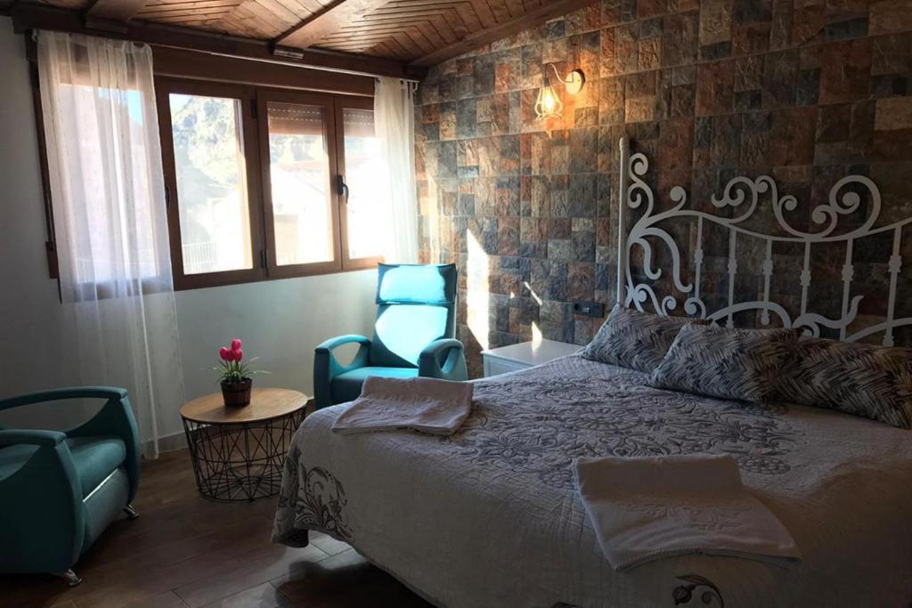 Alojamientos Rurales Entre Rocas Ayna Ngoại thất bức ảnh